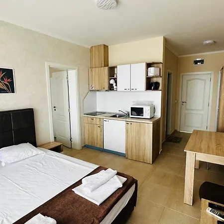 Akrotiria Complex Aparthotel