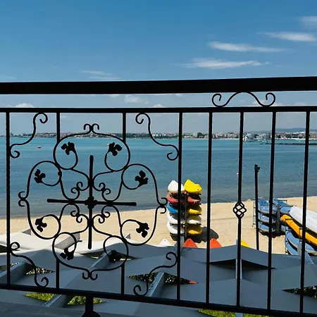 Akrotiria Complex 3*