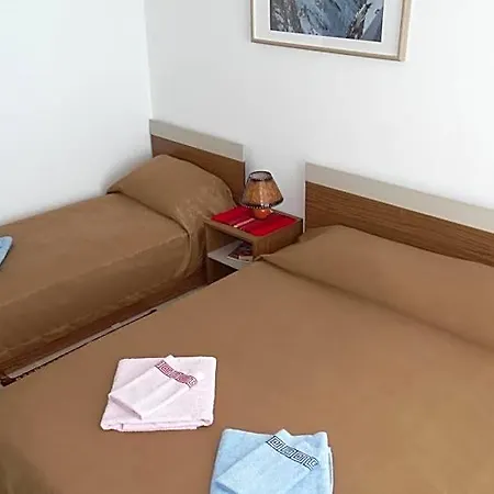 Akrotiria Complex 3*