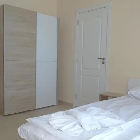 Akrotiria Complex 4*