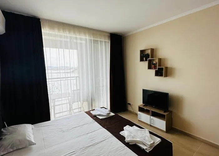 Akrotiria Complex Апартхотел 4*