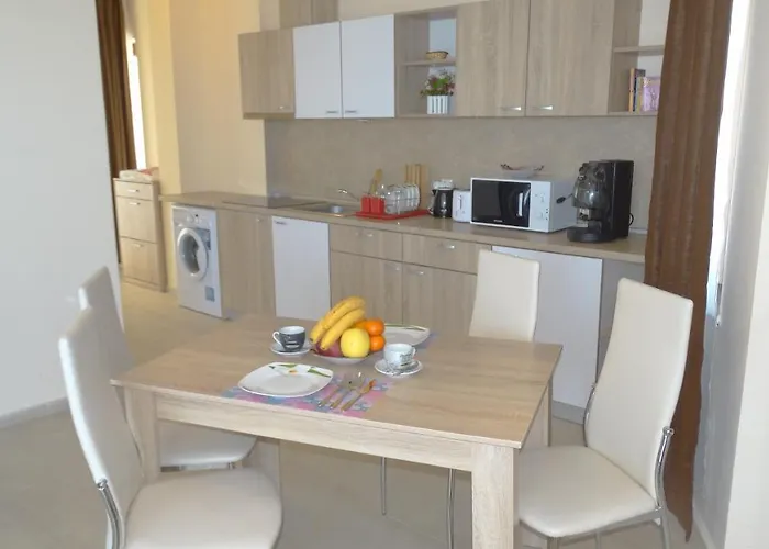 Апартхотел Akrotiria Complex Несебър